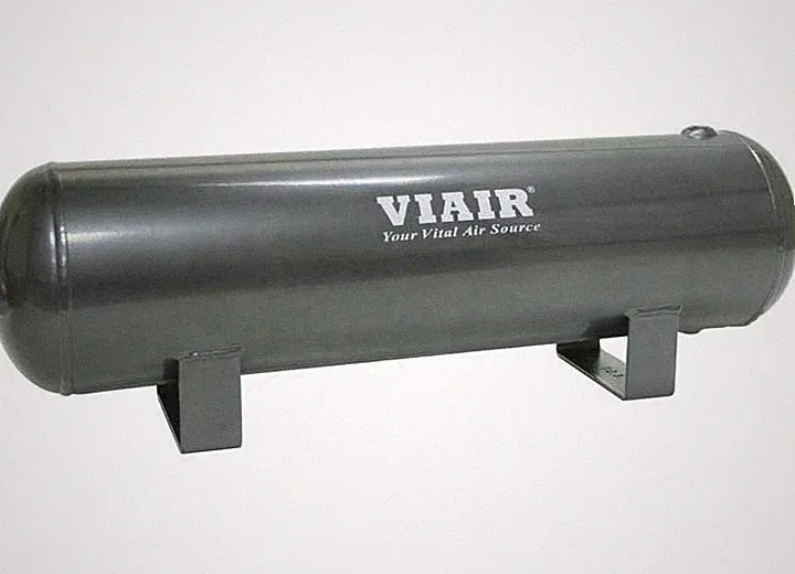 Viair 91028 2.5 Gallon Air Tank (Six 1/4" Npt Ports, 200 Psi Rated)